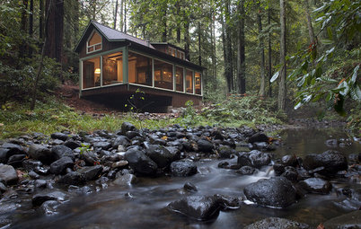 Houzz Tour: A Creekside Cabin Opens to the Views