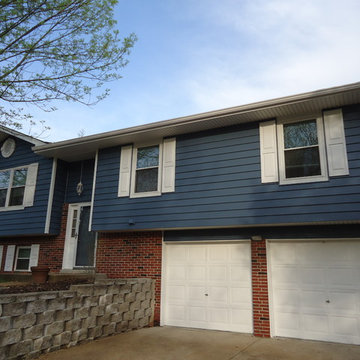 Architectural 7" wide insulated vinyl siding - Regatta Blue/White Trim
