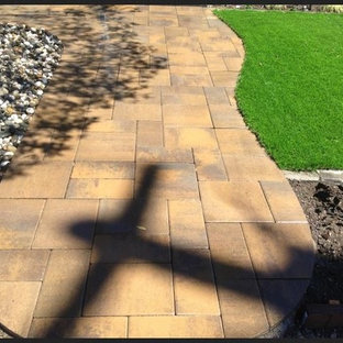 Paver Front Yard | Houzz