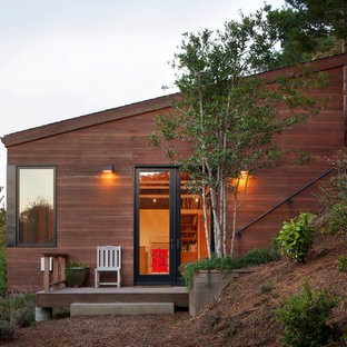 Modernes Hanghaus mit Holzfassade und Pultdach in San Francisco