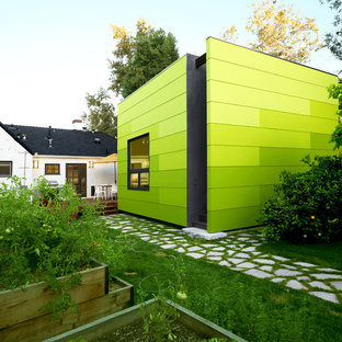 Idee per la facciata di una casa verde contemporanea a un piano