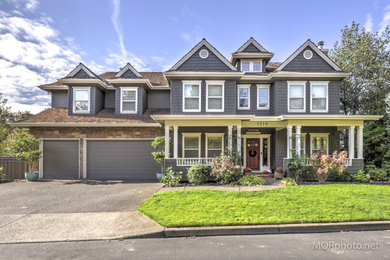 Craftsman two-story exterior home idea in Portland
