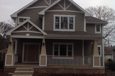 Example of an arts and crafts exterior home design in Chicago