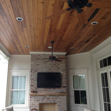 Beautiful stained T&G wood ceiling