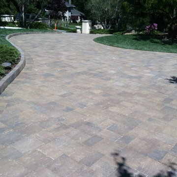 Belgard Catalina Slate Stone Paver Driveway with Anglia Edging in Bella color