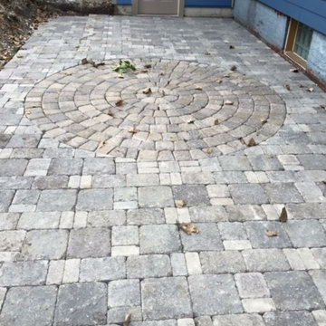 Belgian Pavers Patio with circle system