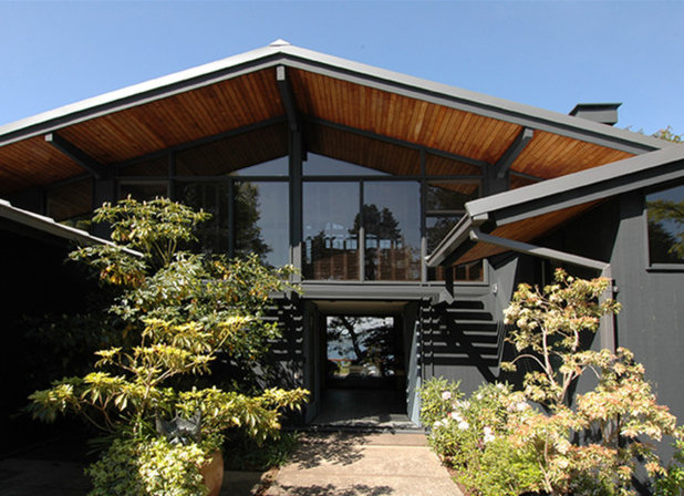Contemporary Exterior by Ben Trogdon Architects