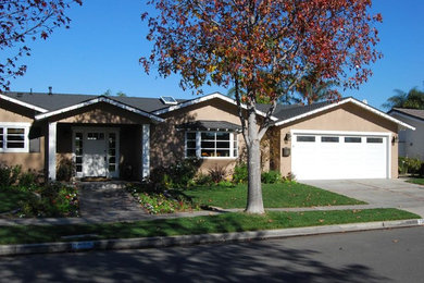 Example of a classic exterior home design in Orange County