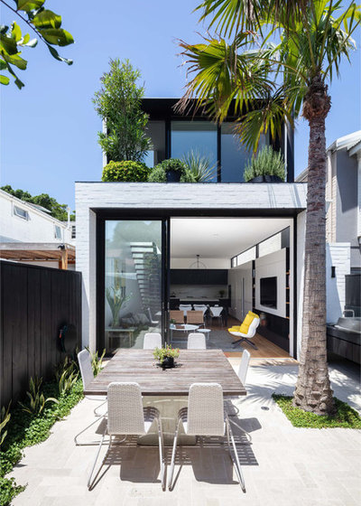 Contemporary Exterior by justin long design