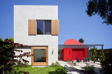 Inspiration for an exterior home remodel in Los Angeles