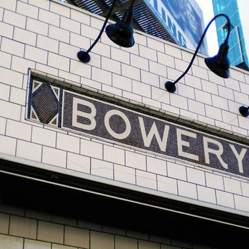 Bowery Restaurant: signage