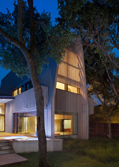 Midcentury Exterior by Webber + Studio, Architects