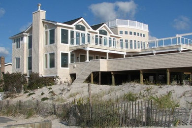 Coastal exterior home idea in New York