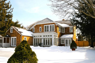 Elegant exterior home photo in New York