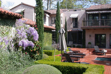 Example of a tuscan exterior home design in Los Angeles