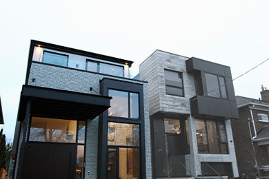 Minimalist exterior home photo in Toronto