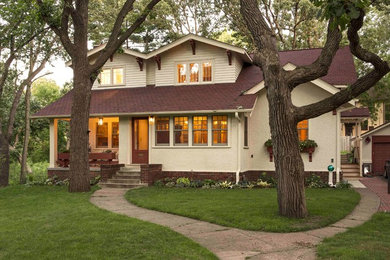 Exemple d'une façade de maison craftsman de plain-pied.