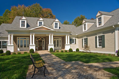 Traditional exterior home idea in Richmond