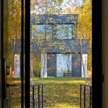 Cantilever House