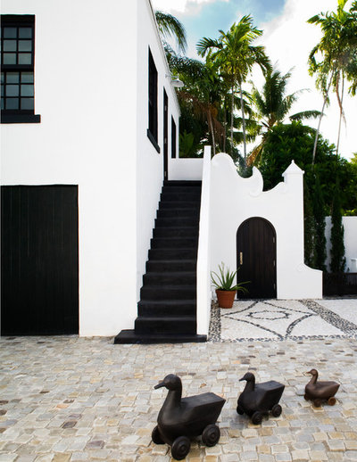 Mediterranean House Exterior by CÚRE & PENABAD
