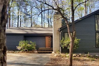 Minimalist exterior home photo