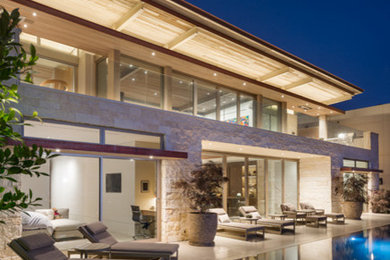 This is an example of a contemporary house exterior in Los Angeles.