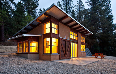 Houzz Tour: California Cabin Ditches the Power Grid