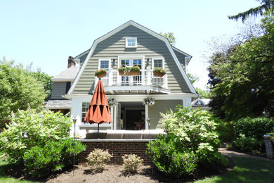 Example of a classic exterior home design in Philadelphia