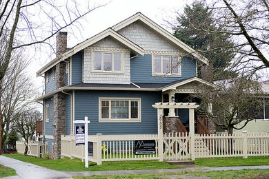 Craftsman exterior home idea in Vancouver