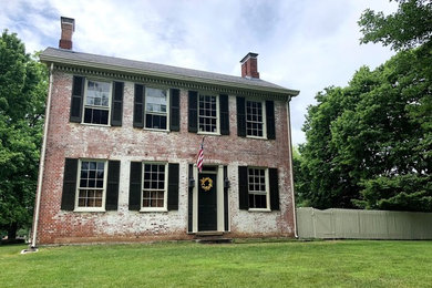 Inspiration for a farmhouse house exterior in Cincinnati.