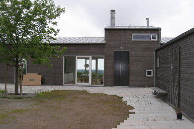 Réalisation d'une façade de maison nordique.