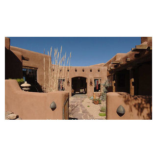 Classic Santa Fe Style Residence - American Southwest - House Exterior -  Albuquerque - by Charles Ash | Houzz IE