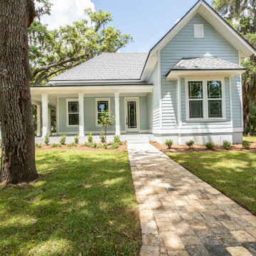 Coastal Style Home for Narrow Lot  in Watermans Bluff, Yulee FL