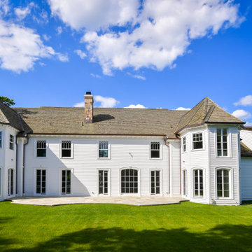 Colonial Home: Rear