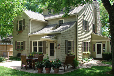 Example of a classic exterior home design in Columbus