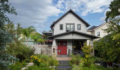 Houzz Tour: Modern Plays Nice in a Historic Houston Neighborhood