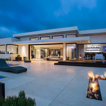 Contemporary in Cameo Shores