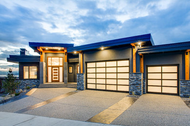 Photo of a large contemporary house exterior in Vancouver.