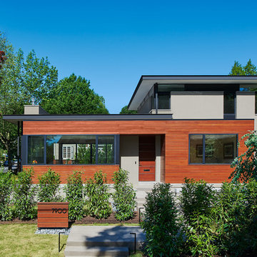 Corner Courtyard Residence
