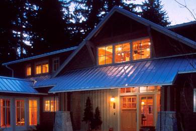 Mountain style exterior home photo in Seattle