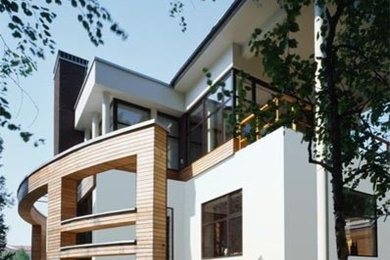 Design ideas for a contemporary house exterior in Moscow.