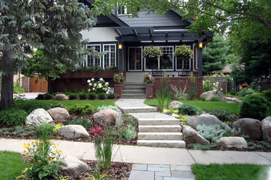 This is an example of a classic house exterior in Minneapolis.