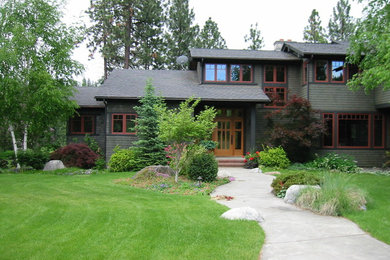 シアトルにあるおしゃれな家の外観の写真
