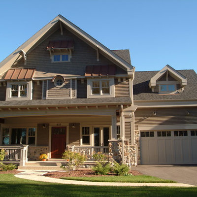 Inspiration for a large craftsman gray three-story mixed siding exterior home remodel in Chicago