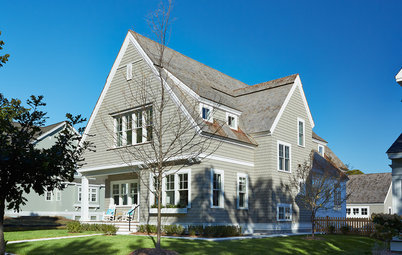 Houzz Tour: Traditional Shingle With a Modern Soul