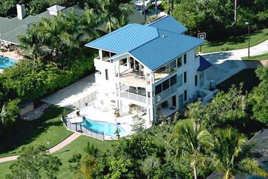 Design ideas for a nautical house exterior in Miami.