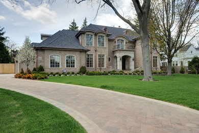 Example of an exterior home design in Chicago
