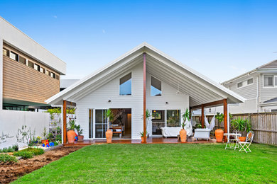 Photo of a nautical house exterior in Gold Coast - Tweed.