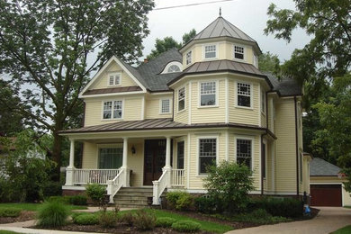 Photo of a house exterior in Chicago.