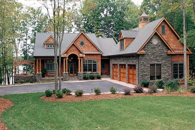 Example of a mountain style exterior home design in Minneapolis